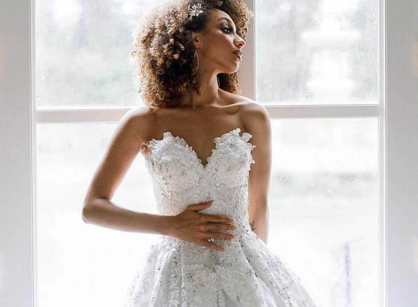 Whitney Houstons Wedding Dress Personal Items to Be Auctioned